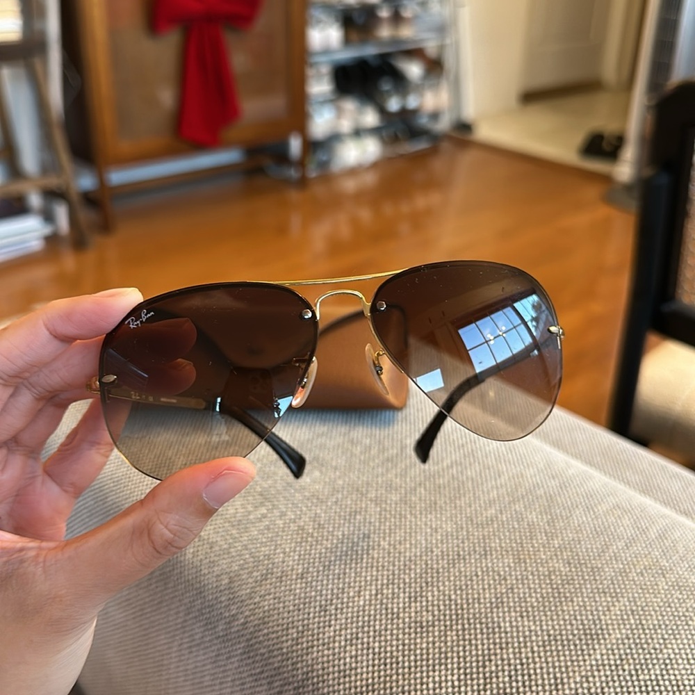 Ray-Ban Aviators Sunglasses - Picture 6 of 6